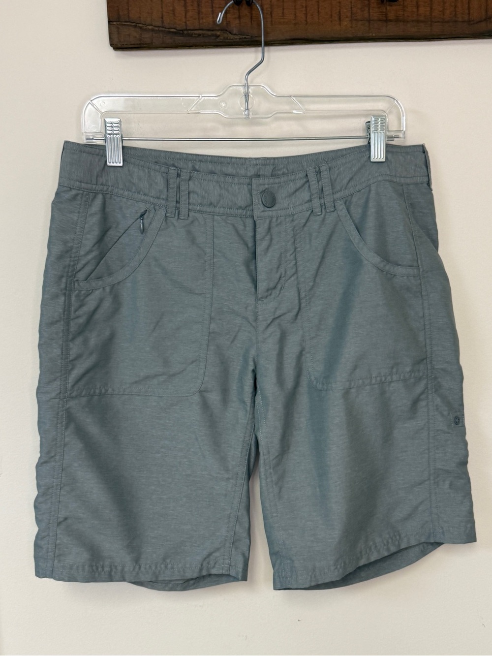 The North Face: Women's Horizon 2.0. Roll-Up Hiking Shorts in Slate Gray, Size 8